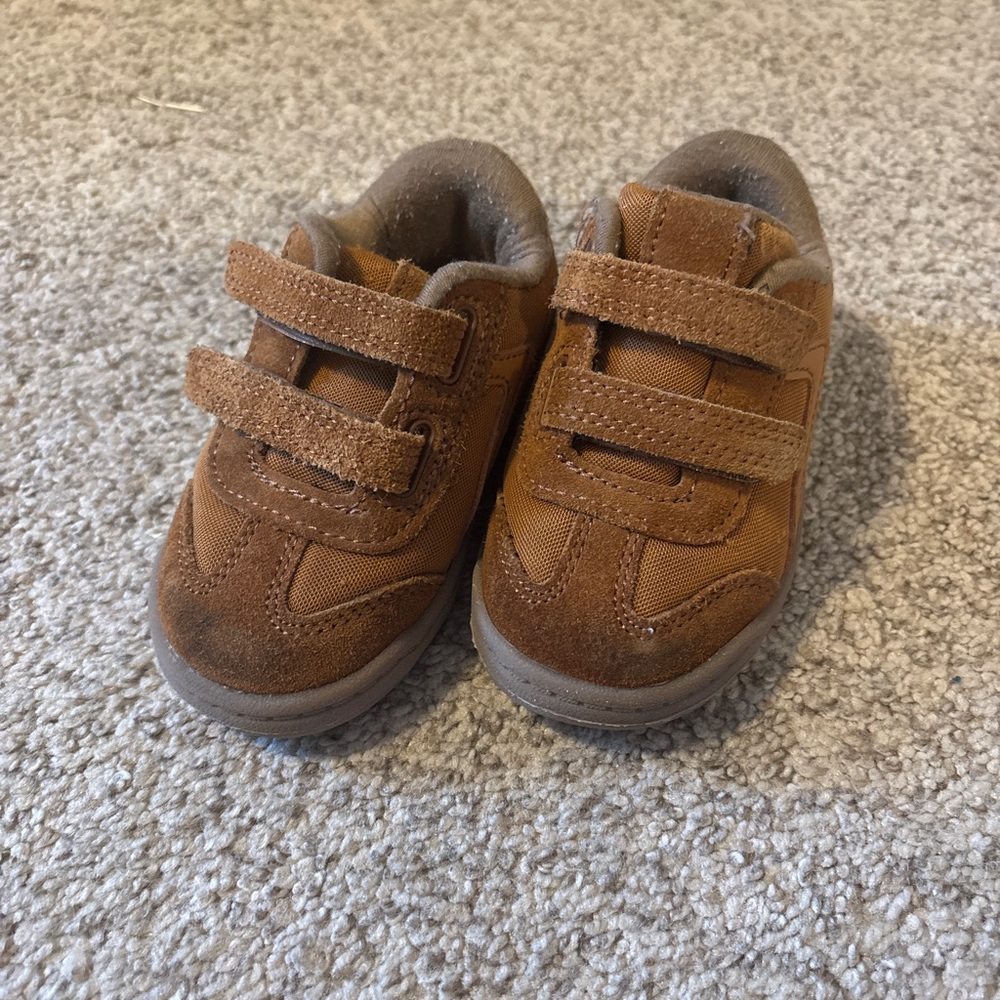 Brown Cat & Jack Kids Shoes with Velcro Straps Size Toddler 6